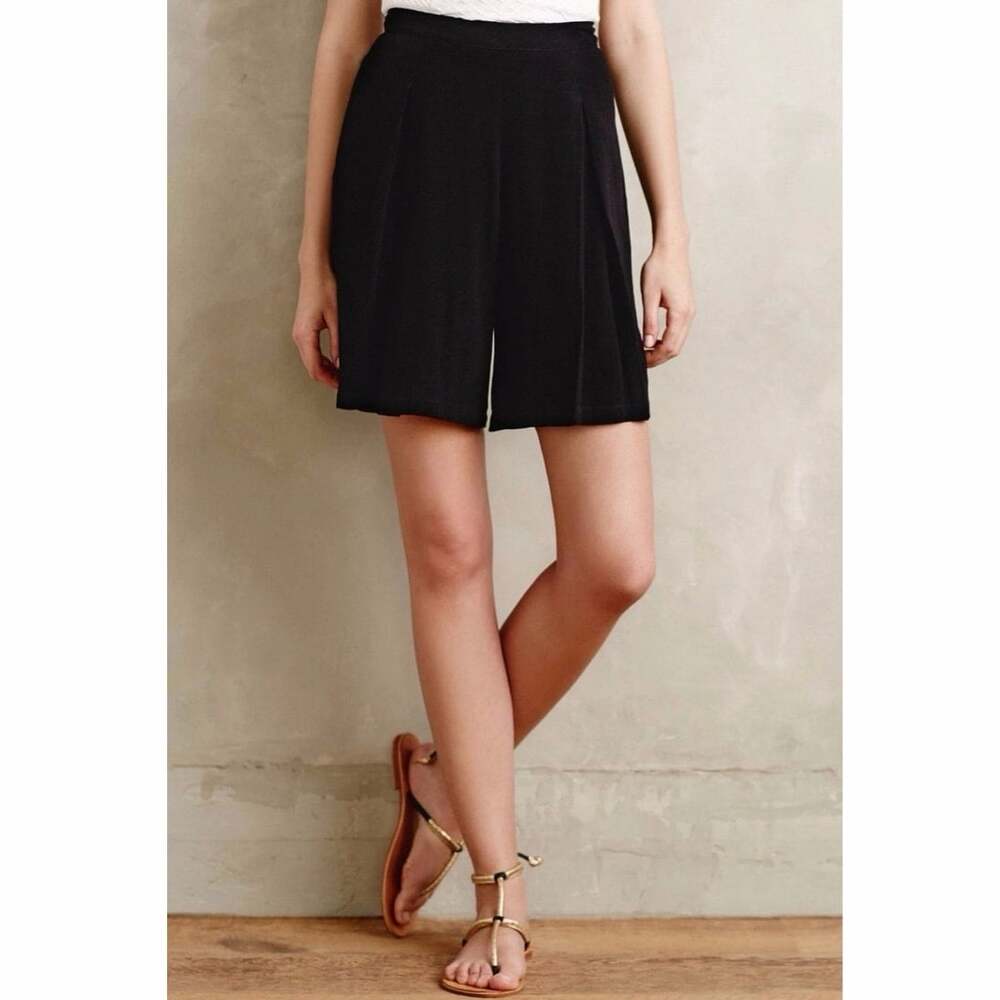 Anthropologie Sunday in Brooklyn Gerbera Black Pleated Shorts Size 4 EUC